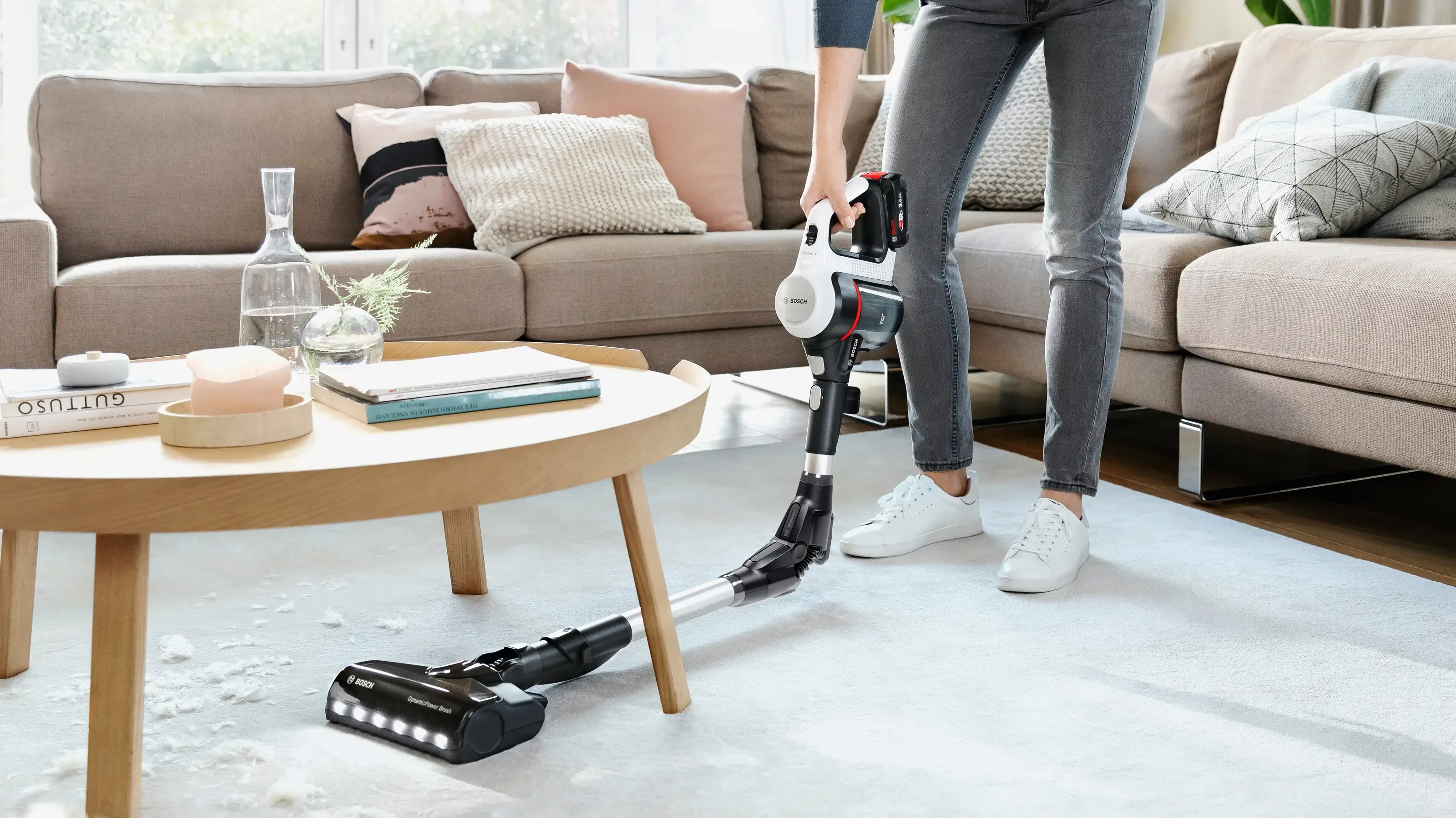 Вертикальный пылесос Bosch BCS711XXL